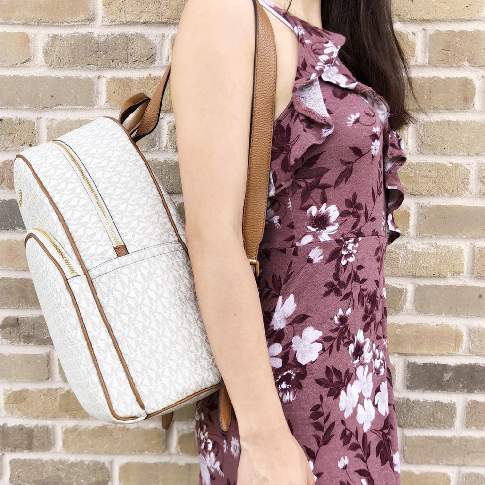 Gaby’sBags👜💕- NWT Michael Kors Large Backpack - Picture 2 of 8